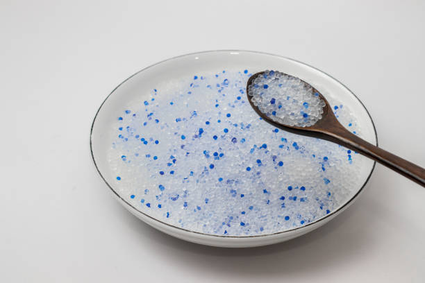 How does silica gel chromatography work?