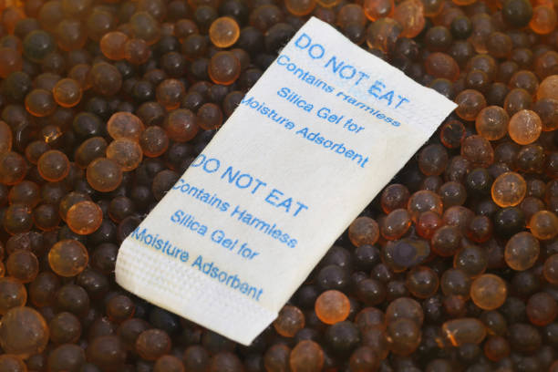 Is silica gel cat litter safe? Does it clump? Is it toxic / trigger asthma?