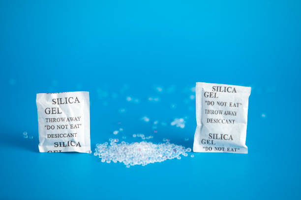 Is silica gel soluble in water / ethanol / methanol / ethyl acetate / chloroform / DMF?