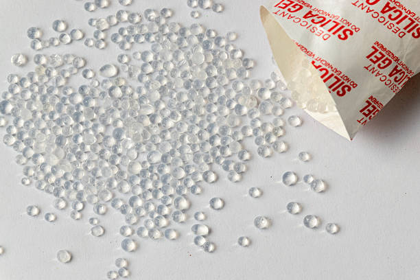 What happens if you boil silica gel?